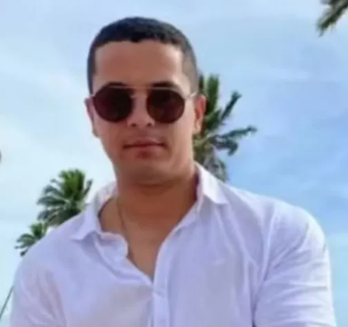 Piloto morto em queda de avião é enterrado no Recôncavo