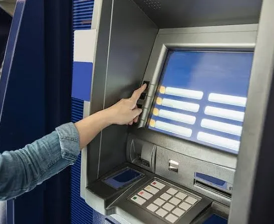 Caixa vai liberar pagamentos de até R$ 777 para brasileiros em outubro