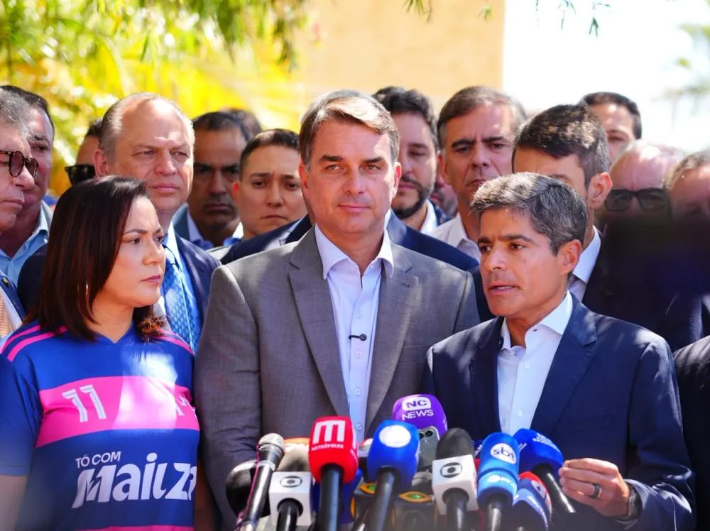 ACM Neto pede votos para Flávio Bolsonaro no segundo turno e defende mudanças na Bahia