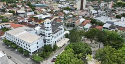 Criança de 8 anos morre e outra fica ferida em troca de tiros durante operação policial 