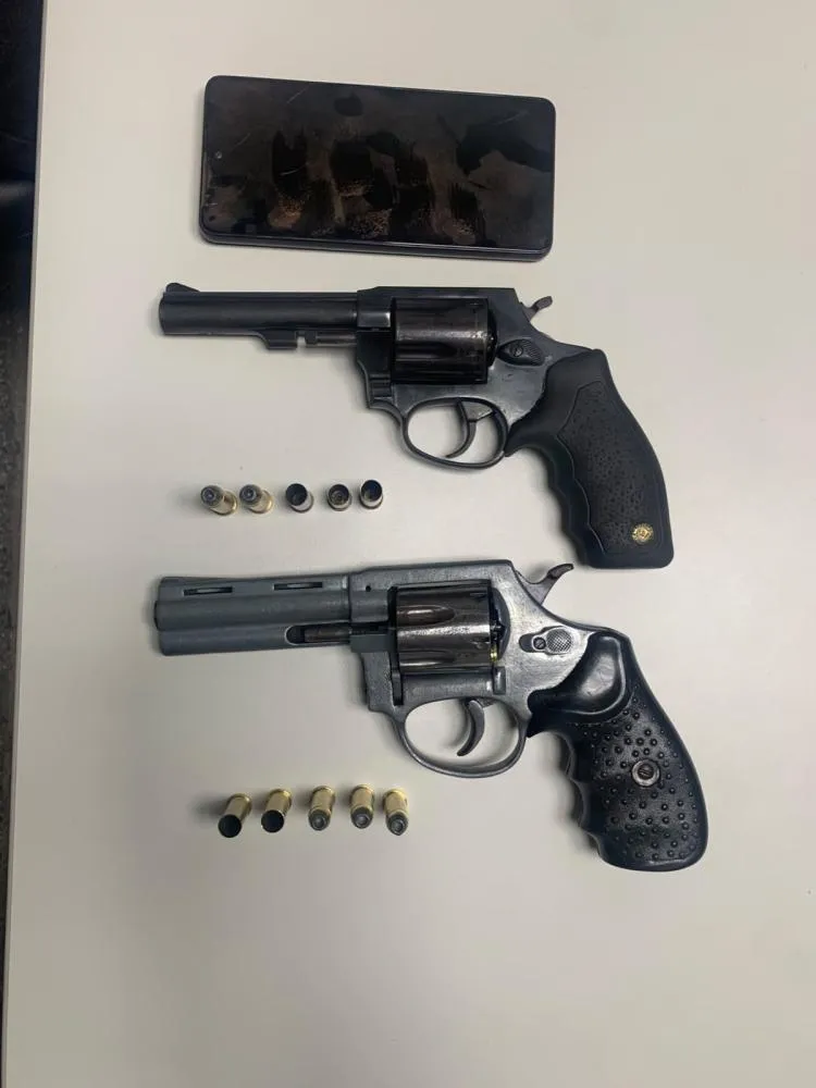 Ação da PM termina com dois mortos, armas apreendidas e moto roubada recuperada em Camaçari